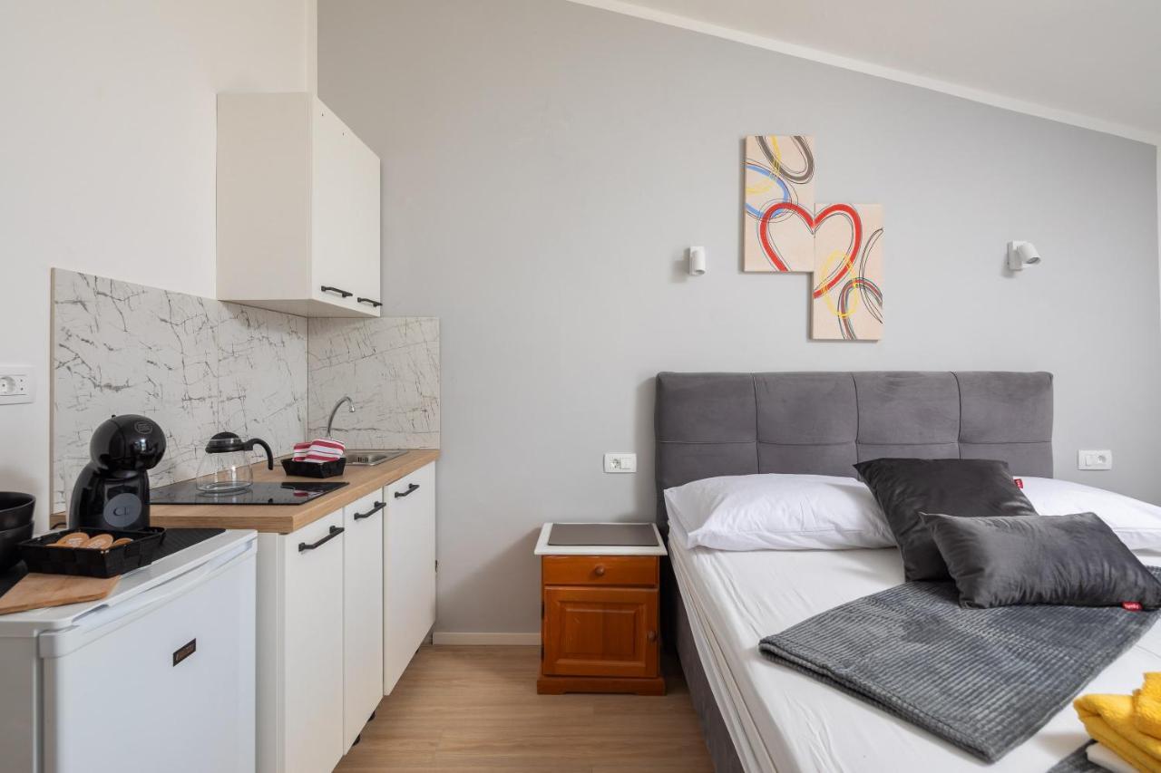 Beach Apartments Borovina Stanici エクステリア 写真
