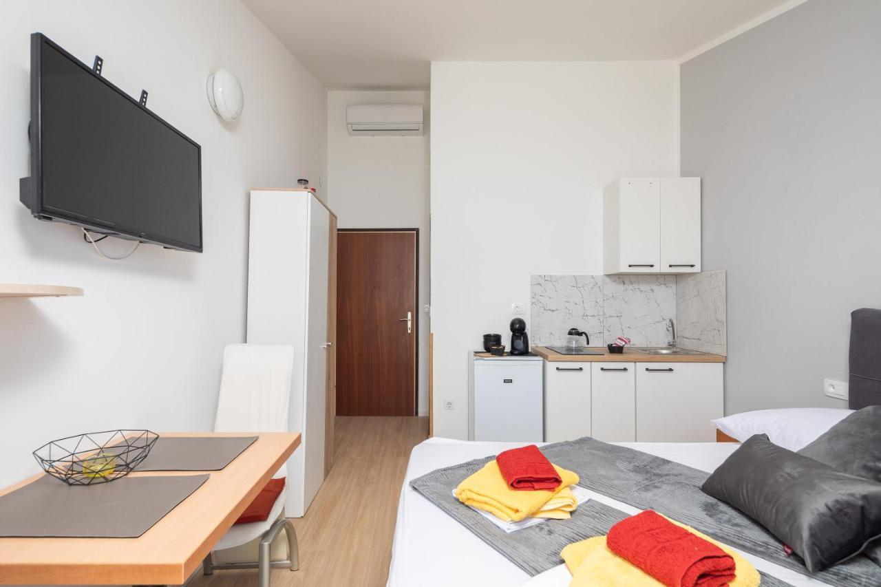 Beach Apartments Borovina Stanici エクステリア 写真