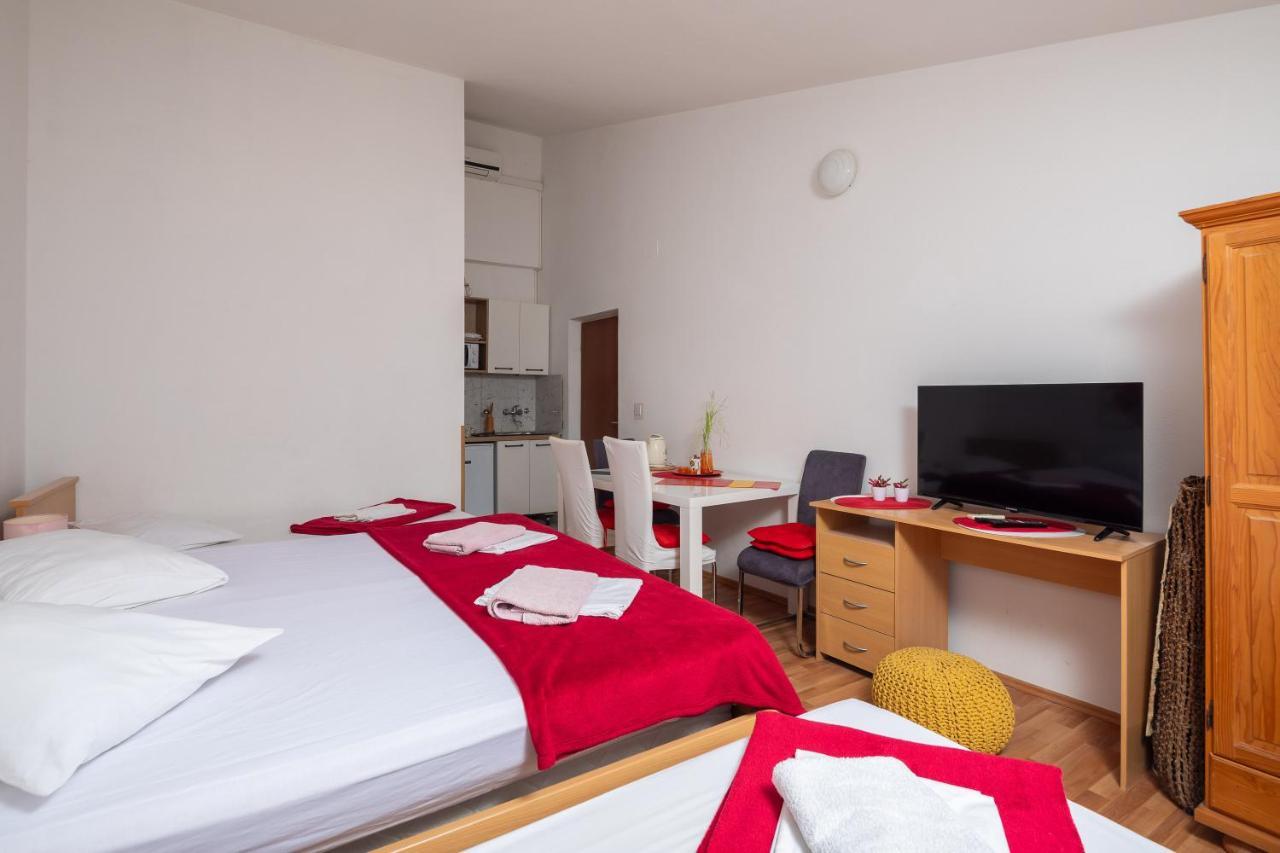 Beach Apartments Borovina Stanici エクステリア 写真