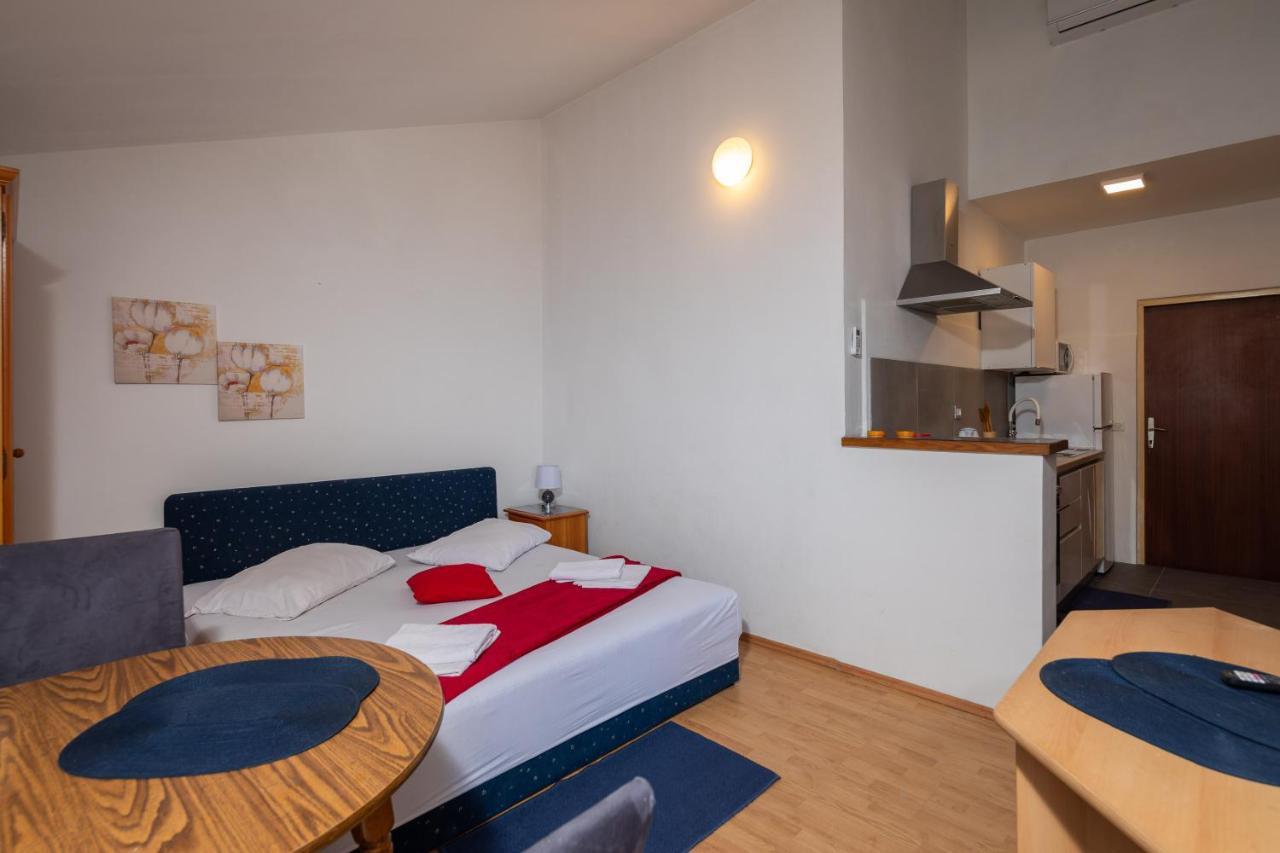 Beach Apartments Borovina Stanici エクステリア 写真